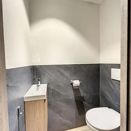 Brp Center, Floor Luxurious I, 4 Bedrooms+3 Bathrooms Apartment *
